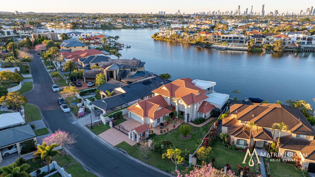 22 Bollard Cct, Clear Island Waters, QLD 4226