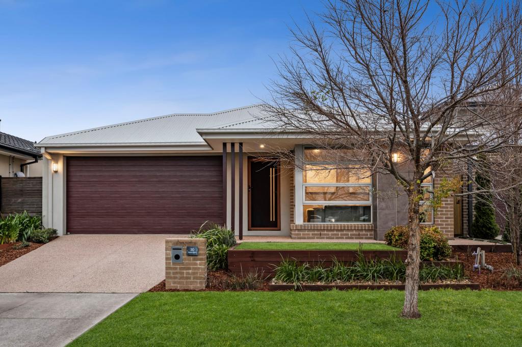 30 Patriot Bvd, Clyde North, VIC 3978