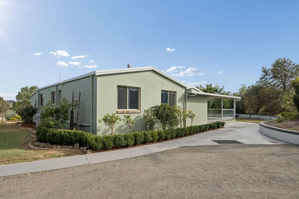 39 SAINES ESTATE RD, YOUNG, NSW 2594