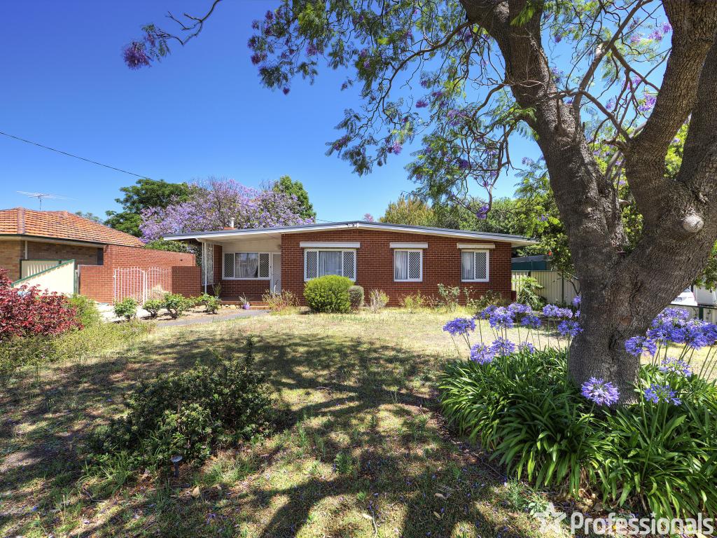 7 Sussex Rd, Forrestfield, WA 6058