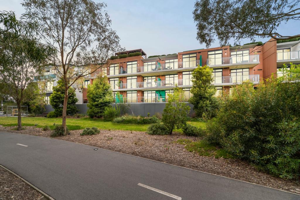 130/79 HOBSONS RD, KENSINGTON, VIC 3031