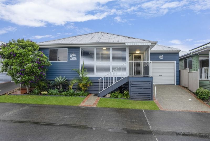 104/2 Saliena Ave, Lake Munmorah, NSW 2259