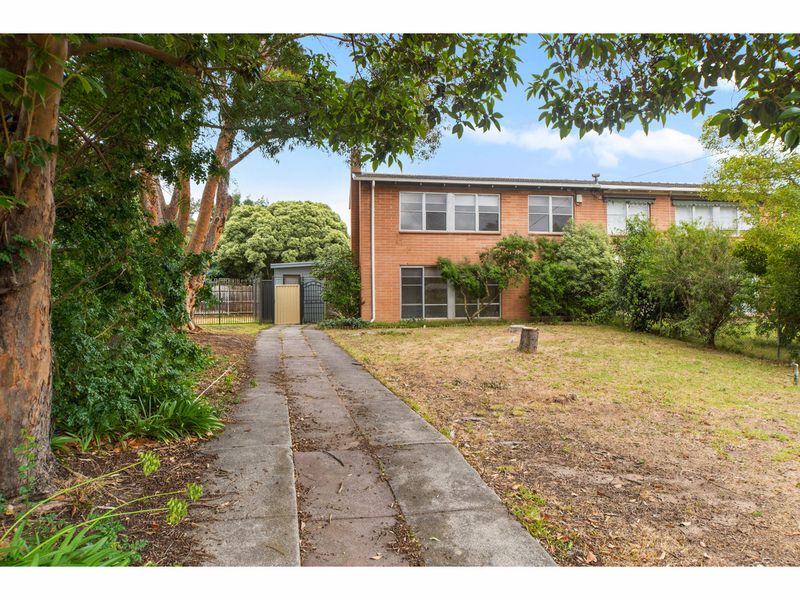 16 Hickory Cres, Frankston North, VIC 3200