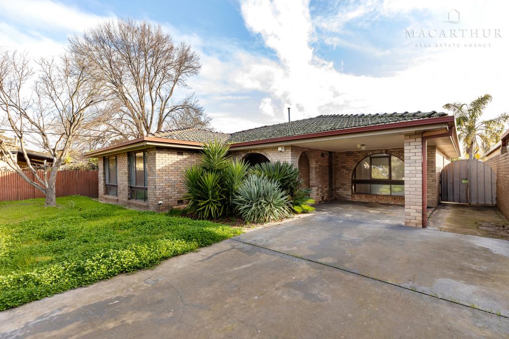 60 Graham St, Lake Albert, NSW 2650