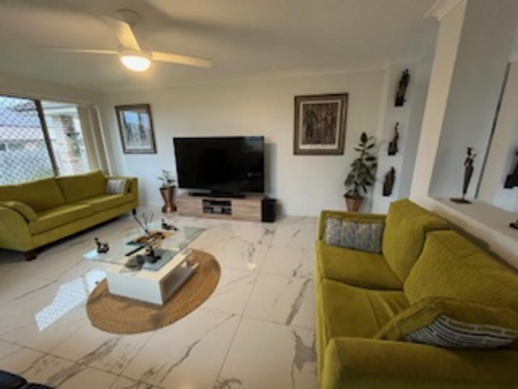 3 Harrier Pl, Lowood, QLD 4311