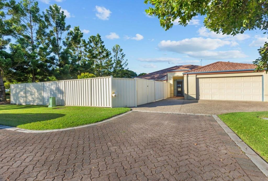 132 Sunbird Ch, Parrearra, QLD 4575