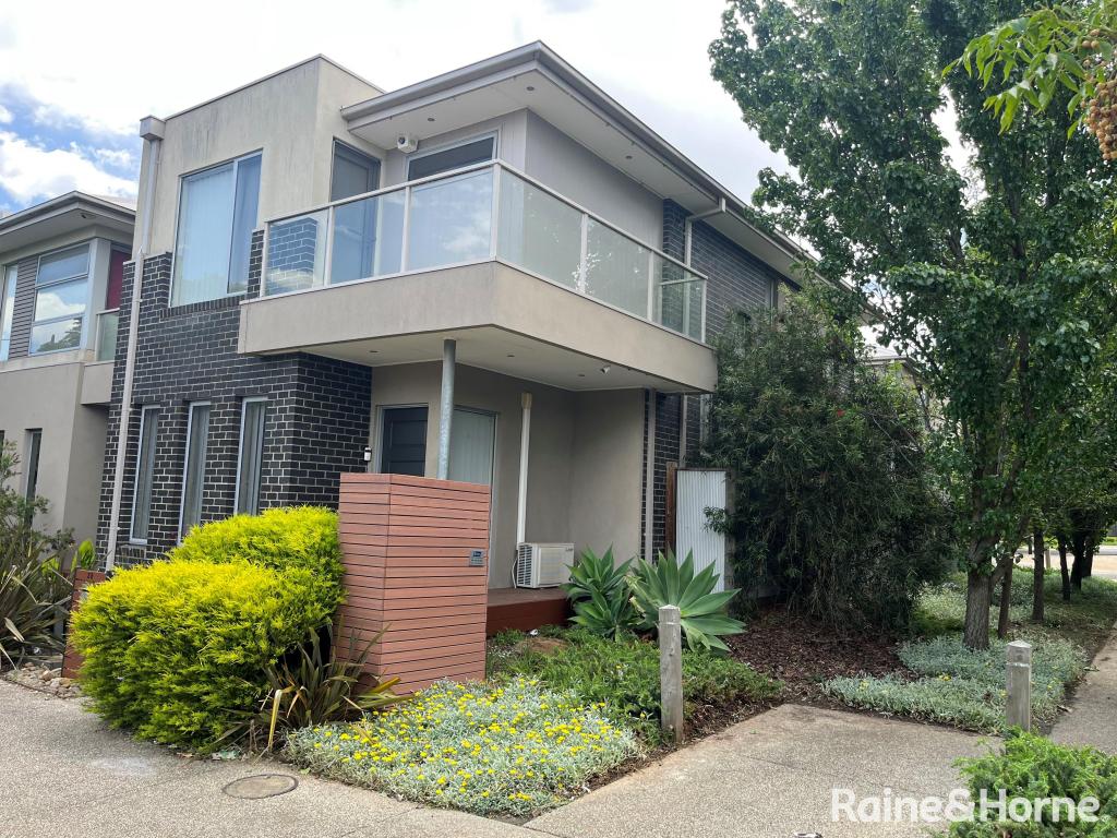 32 Warner Way, Caroline Springs, VIC 3023