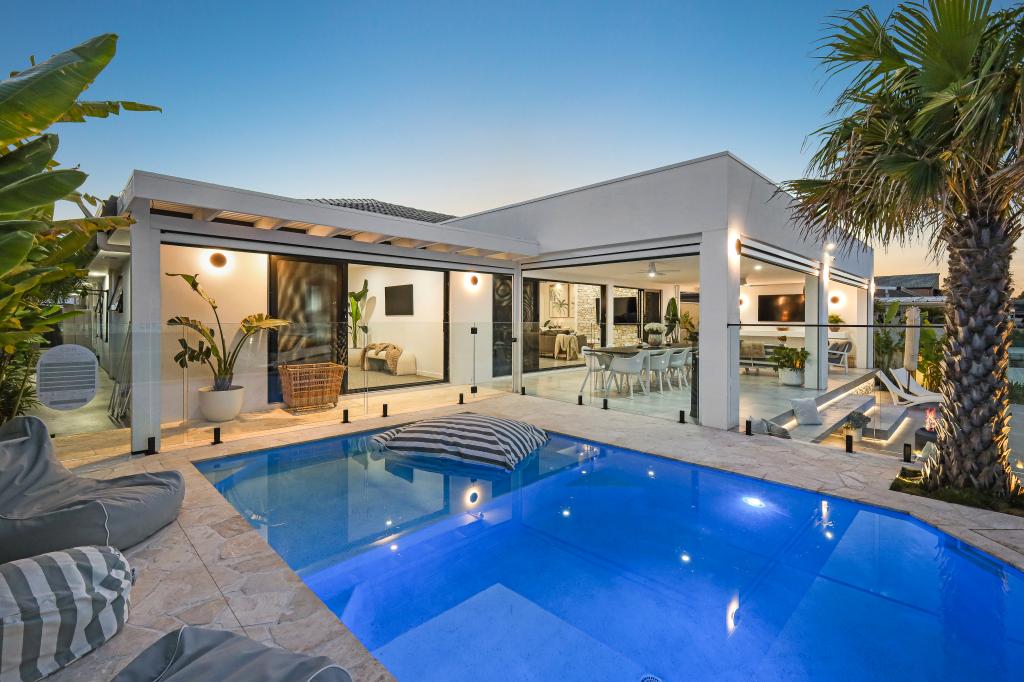 16 Cockleshell Ct, Runaway Bay, QLD 4216