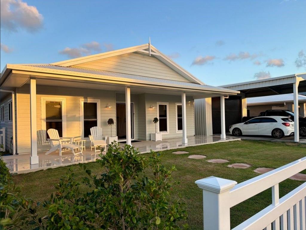 19 Peninsula Dr, Hay Point, QLD 4740