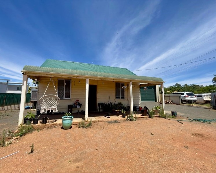 56 Louth Rd, Cobar, NSW 2835