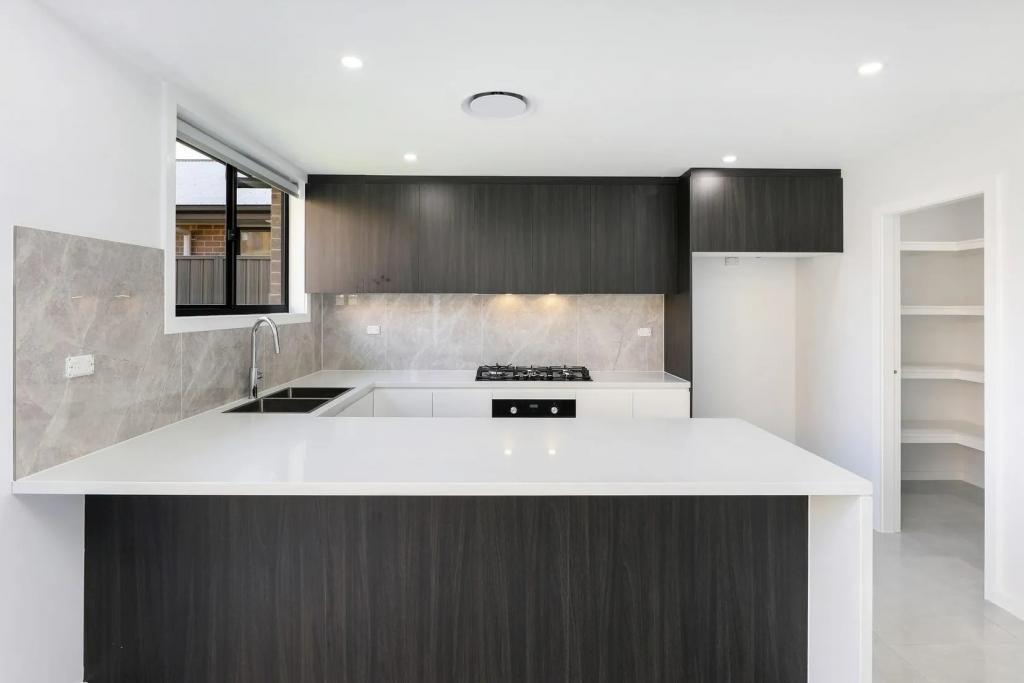 1 Ditzell St, Catherine Field, NSW 2557