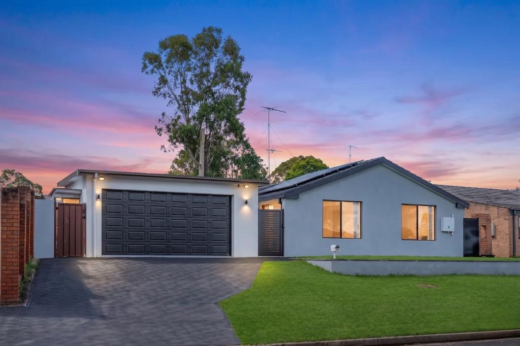 24 Explorers Way, St Clair, NSW 2759