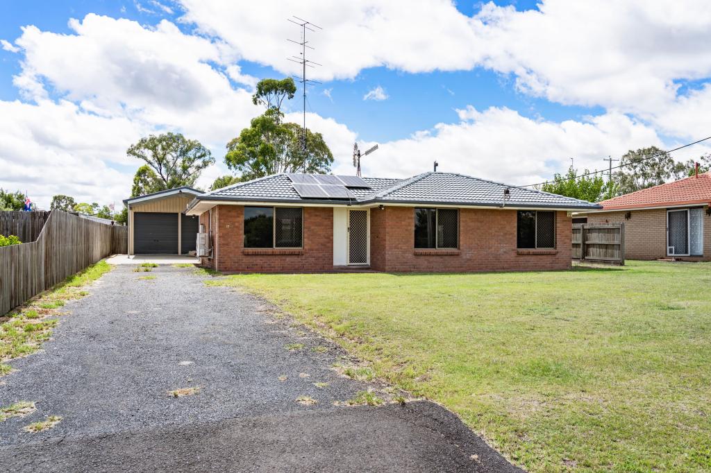 17 John St, Cambooya, QLD 4358