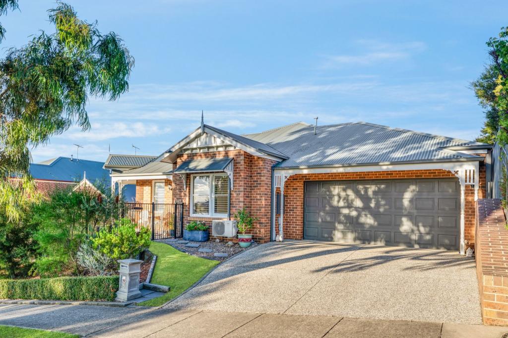 5 Clydesdale Way, Highton, VIC 3216