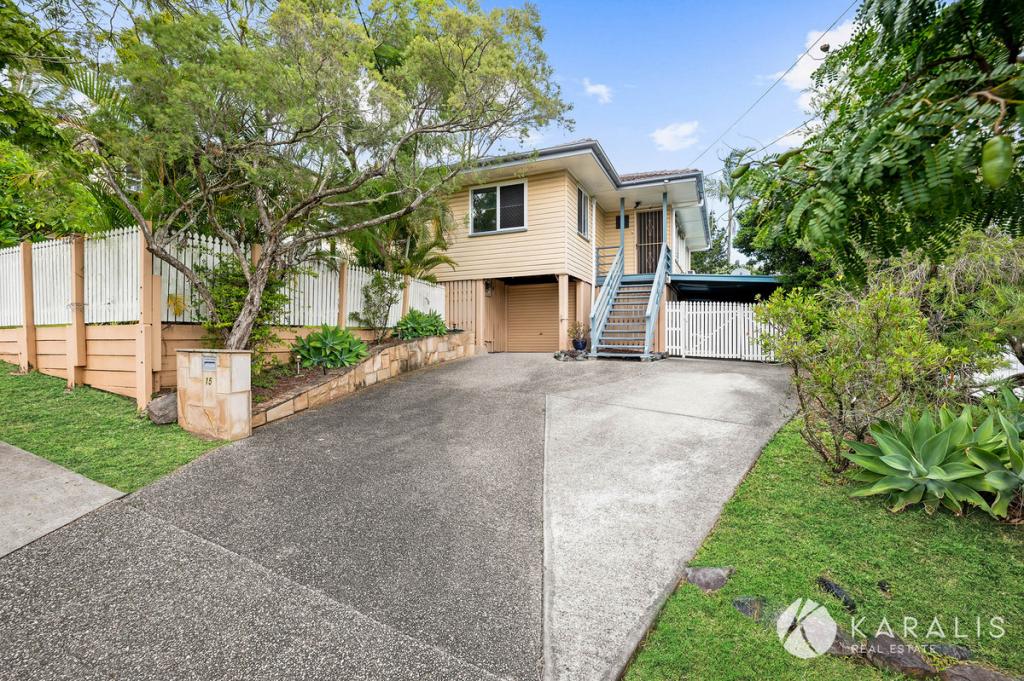 15 Casmaria St, Mansfield, QLD 4122