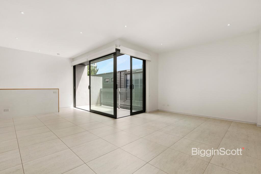 2/30 TYPE ST, RICHMOND, VIC 3121