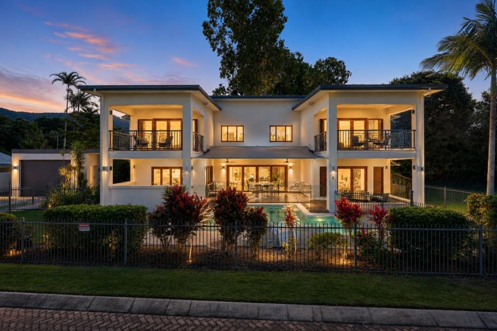 6/61-67 Arlington Esp, Clifton Beach, QLD 4879