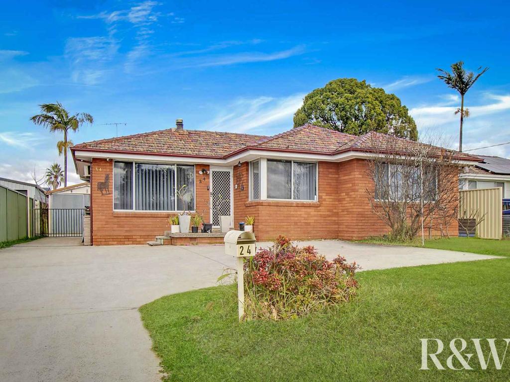 24 WOODVIEW RD, OXLEY PARK, NSW 2760