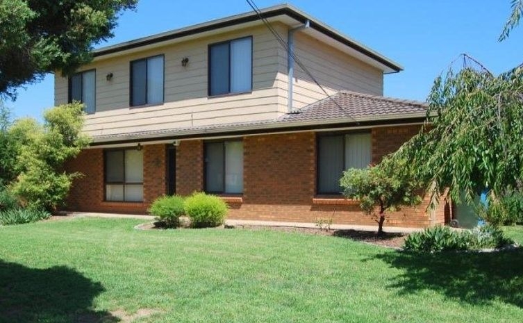 30 Brunskill Rd, Lake Albert, NSW 2650