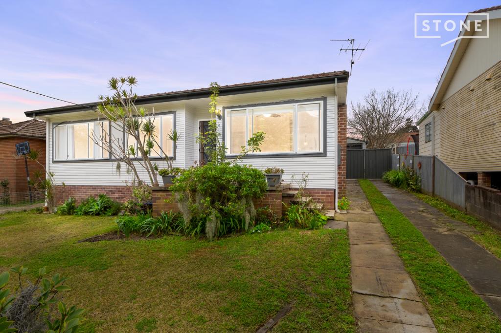 30 Lovell Pde, Shortland, NSW 2307