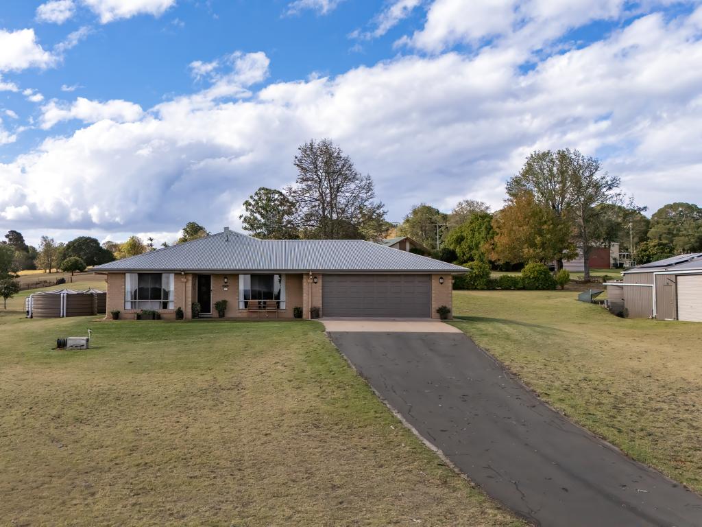 27 Couchmans Rd, Kingaroy, QLD 4610