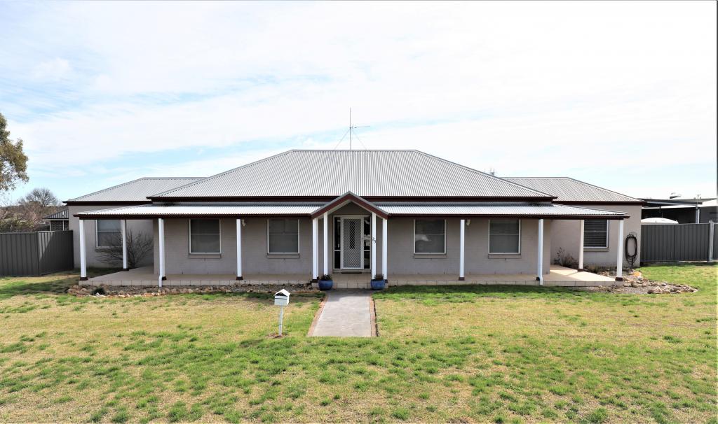 25 Mary Angove, Cootamundra, NSW 2590