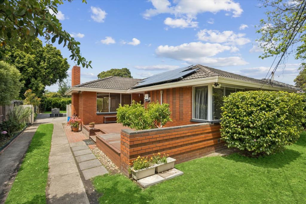 6 PEVERIL ST, GLEN WAVERLEY, VIC 3150