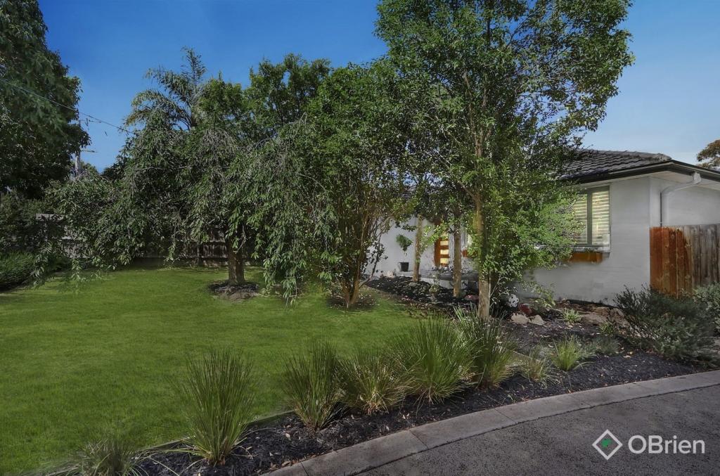 47 Blazey Rd, Croydon South, VIC 3136