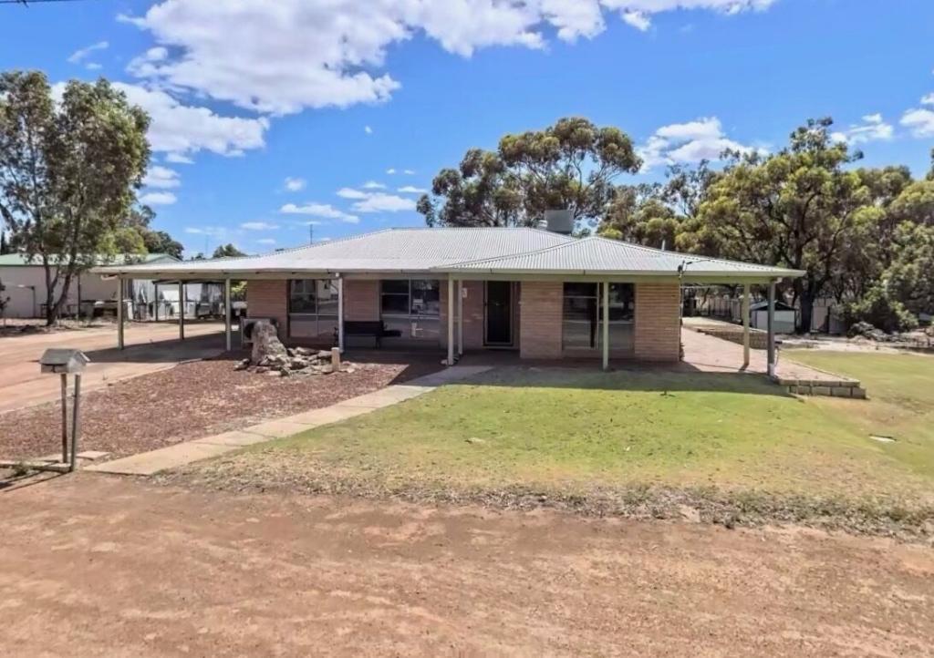 4 George St, York, WA 6302