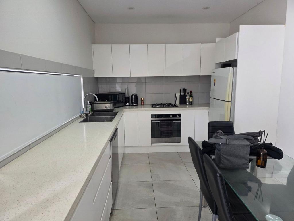2/4-6 Crammond Bvd, Caringbah, NSW 2229