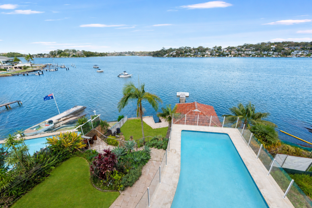215 QUEENS RD, CONNELLS POINT, NSW 2221