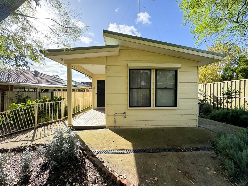 1a Miggs Pl, Ambarvale, NSW 2560