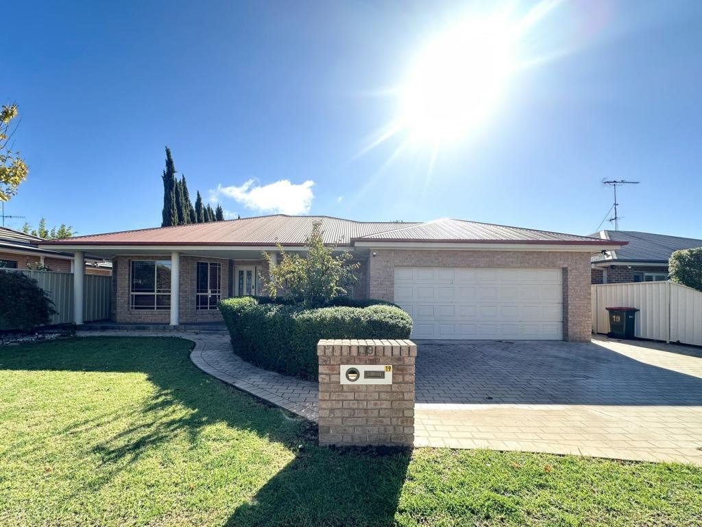 19 Summers St, Griffith, NSW 2680