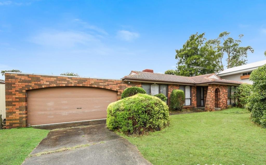 16 Manning Cl, Hampton Park, VIC 3976