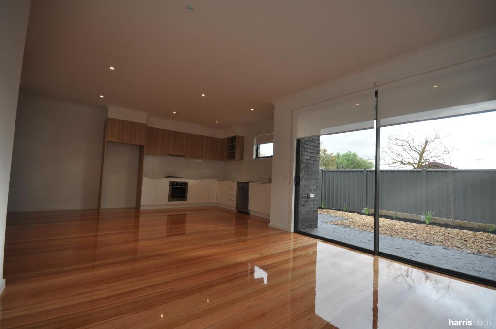 6/27 ALPINE GR, PASCOE VALE, VIC 3044