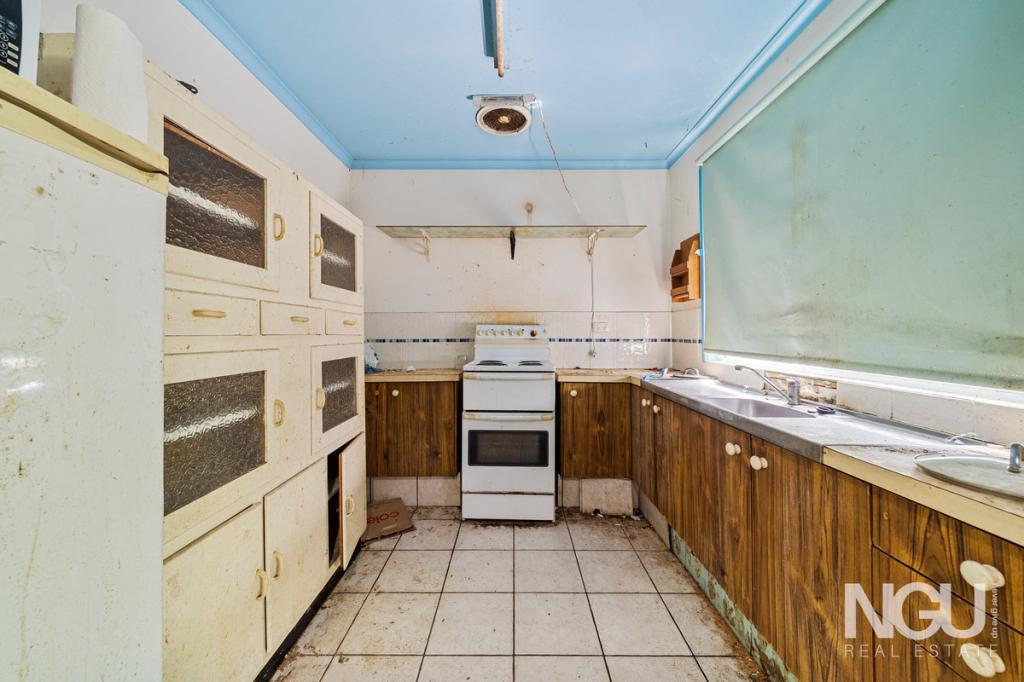 44 Polaris Ave, Kingston, QLD 4114