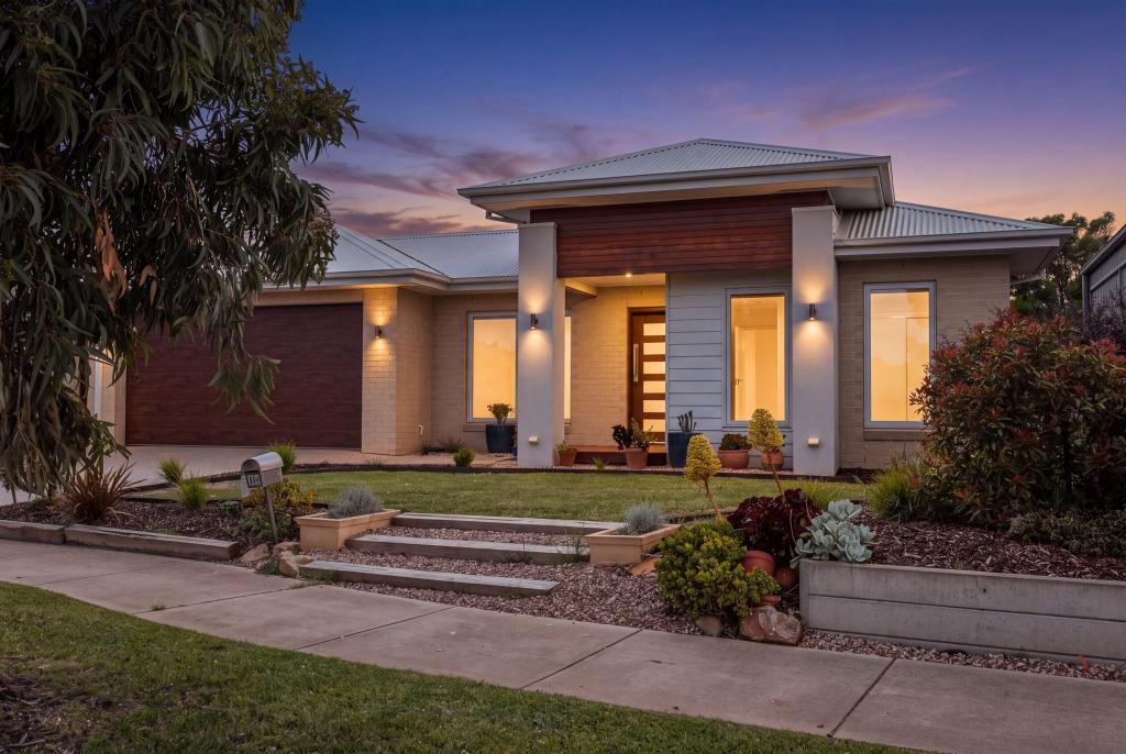 12 Seacrest Dr, Cowes, VIC 3922