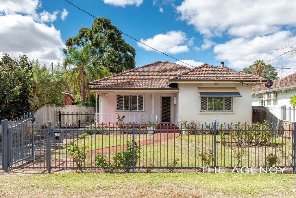 137 Coolgardie Ave, Redcliffe, WA 6104