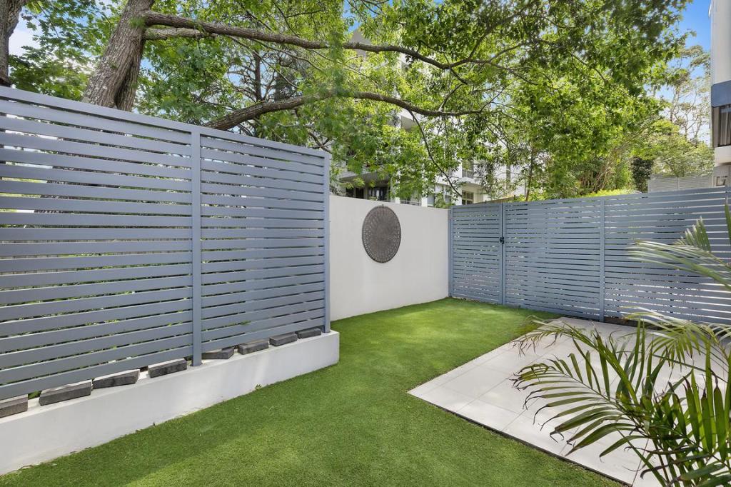 2/18 Shinfield Ave, St Ives, NSW 2075