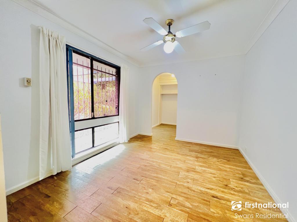 27 Gunnamatta Pl, Kelmscott, WA 6111