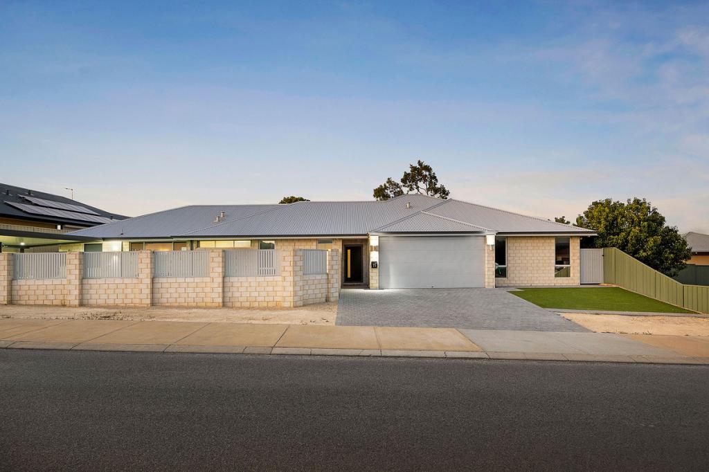 11 Darwinia Cres, Helena Valley, WA 6056