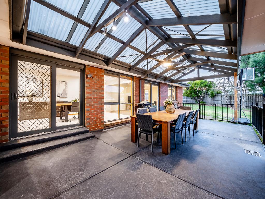 65 Toirram Cres, Cranbourne, VIC 3977