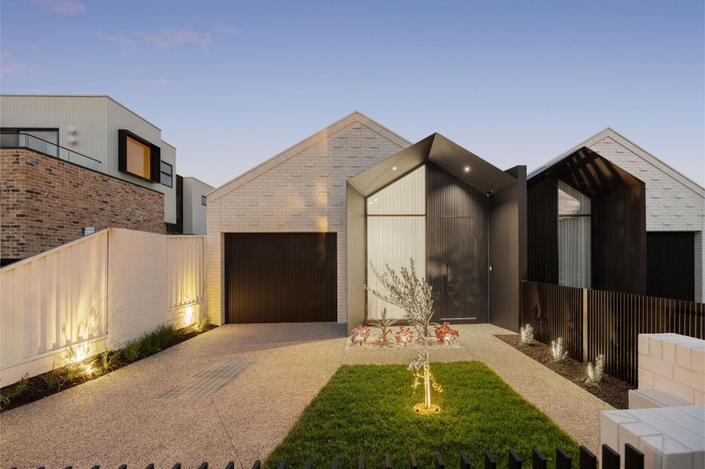 8b Army Ave, Reservoir, VIC 3073