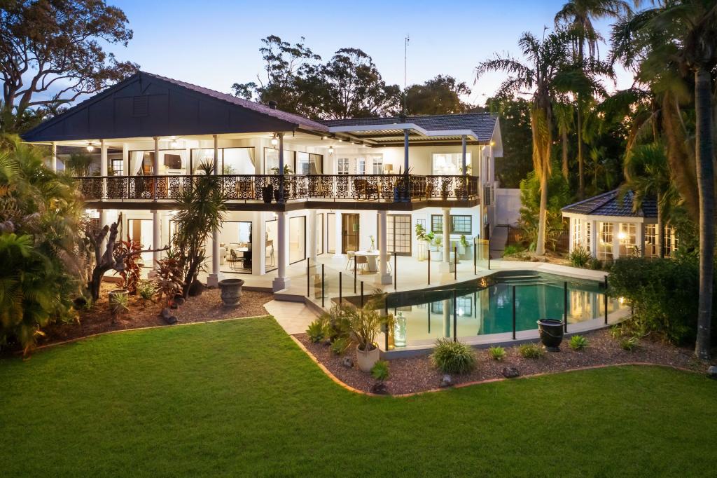 19 Wildash St, Southport, QLD 4215