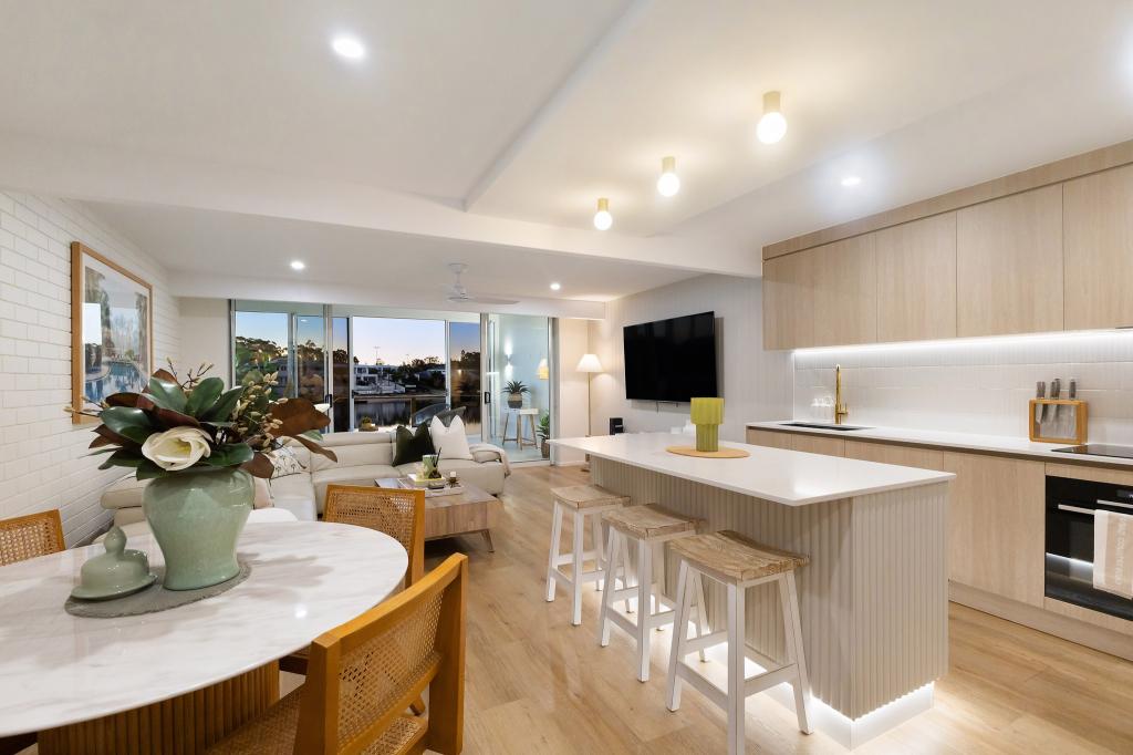 2/6 Aquila Ct, Mermaid Waters, QLD 4218