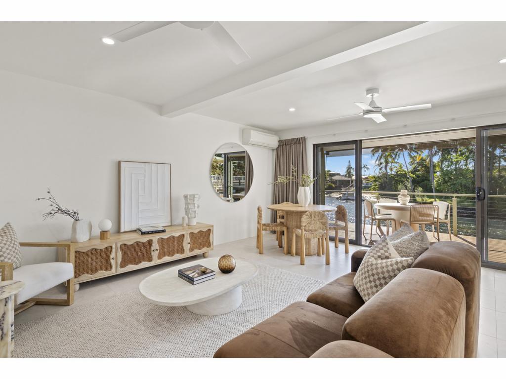 6/33-39 HOOKER BVD, BROADBEACH WATERS, QLD 4218