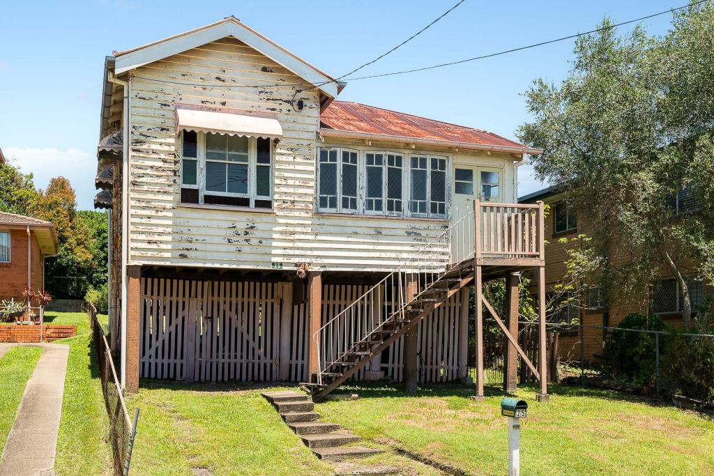 25 Wellington St, Coorparoo, QLD 4151