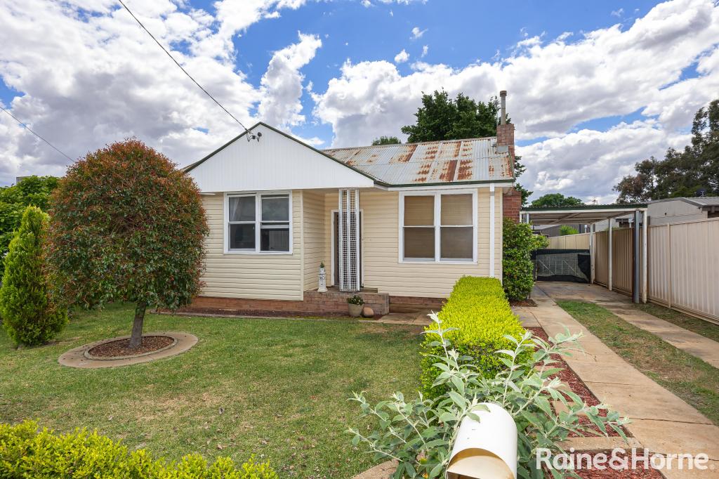 11 Scherger Pl, Mount Austin, NSW 2650