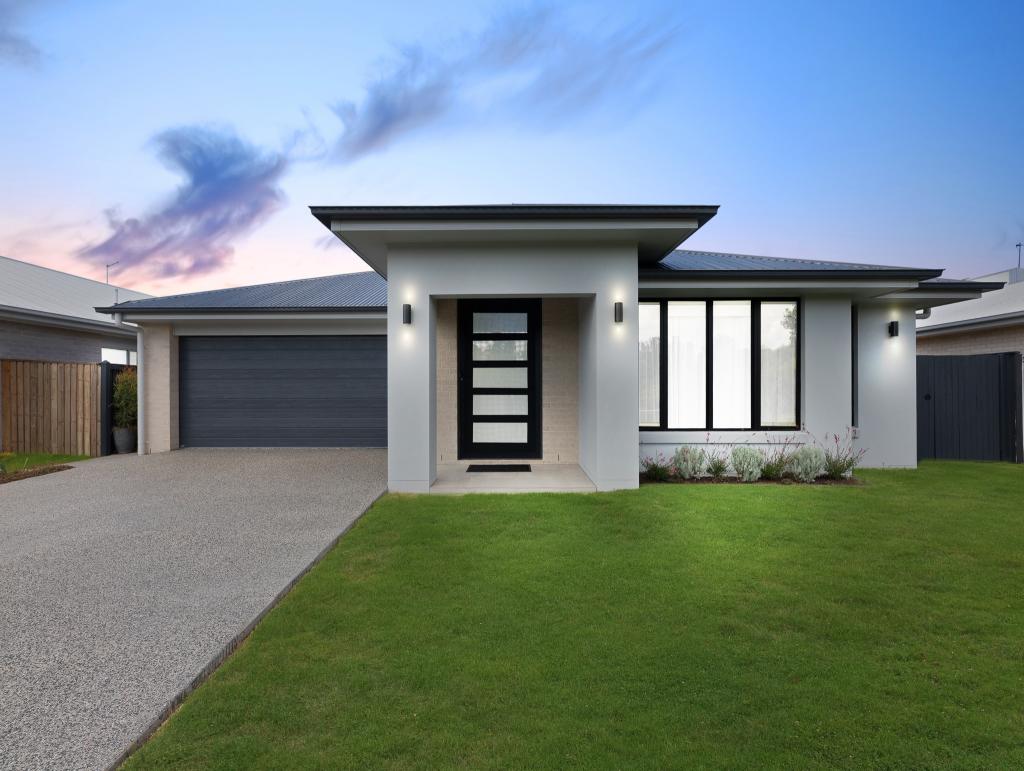 42 Seagull Cct, Point Vernon, QLD 4655