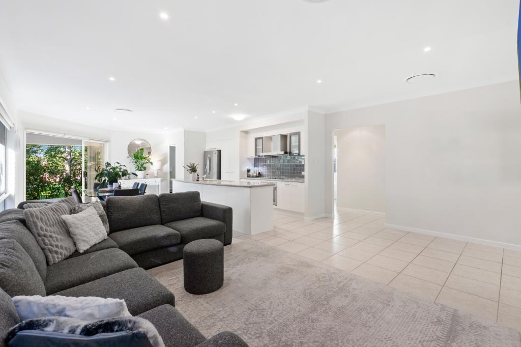 4 TWYNAM MEWS, PACIFIC PINES, QLD 4211